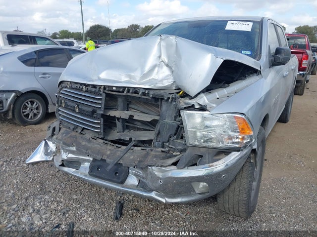 1C6RR6LT6KS573957 RAM 1500 Classic Lone Star  4x2 5'7 Box