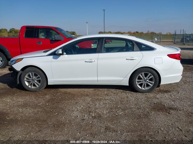 Hyundai SONATA SE 2015 5NPE24AF1FH200780 Image 14