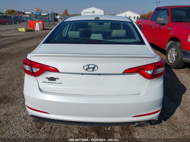 Hyundai SONATA SE 2015 5NPE24AF1FH200780 Image 16