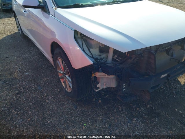 Hyundai SONATA SE 2015 5NPE24AF1FH200780 Image 17