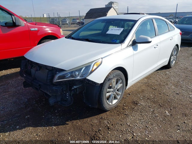 Hyundai SONATA SE 2015 5NPE24AF1FH200780 Image 2