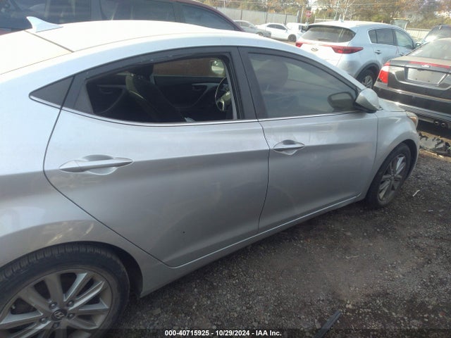 Hyundai ELANTRA SE 2015 5NPDH4AE2FH621845 Image 13