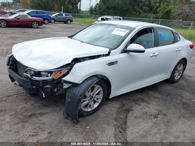 KIA Optima Lx 2018 5XXGT4L35JG211195 Image 2