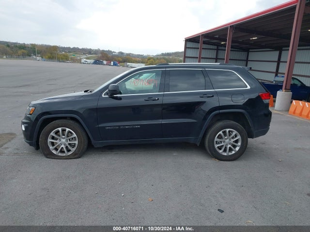 1C4RJFAG4MC676667 Jeep Grand Cherokee Laredo X 4x4