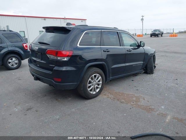 1C4RJFAG4MC676667 Jeep Grand Cherokee Laredo X 4x4