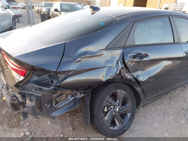 5NPLS4AG8MH017163 Hyundai ELANTRA SEL