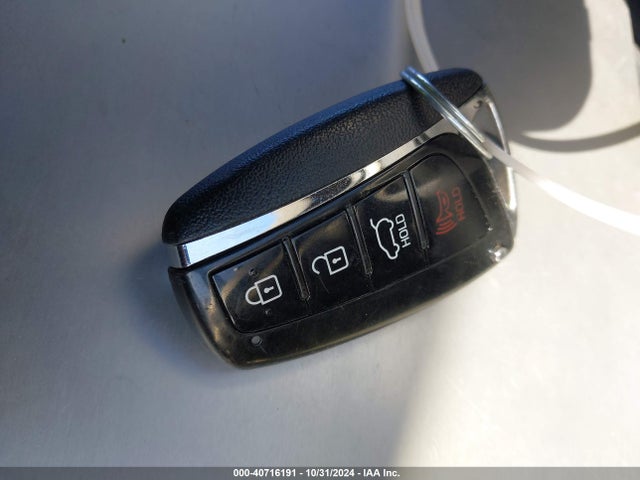 Hyundai Santa Fe Se Ultimate 2017 KM8SR4HF8HU181850 Image 11