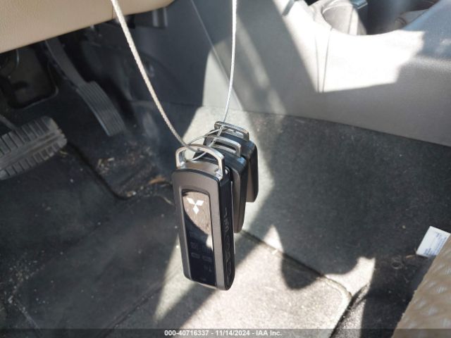 2016 MITSUBISHI OUTLANDER JA4AD3A37GZ003870 Photo 10