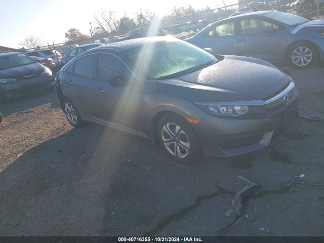 Продаж на аукціоні авто 2018 Honda Civic Lx, vin: 19XFC2F5XJE043821, номер лоту: 40716355
