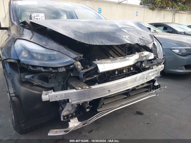 2024 TESLA MODEL Y 7SAYGDEE8RA231477 Photo 5