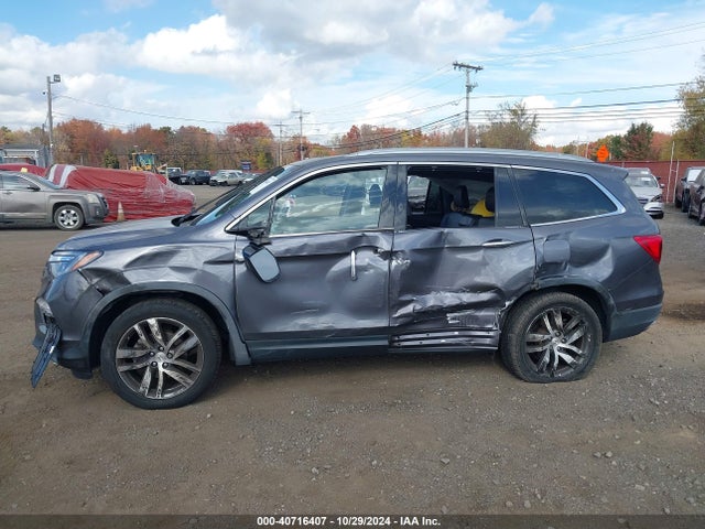 Honda Pilot Touring 2018 5FNYF6H91JB026214 Image 17
