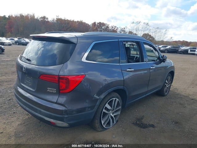 Honda Pilot Touring 2018 5FNYF6H91JB026214 Image 19
