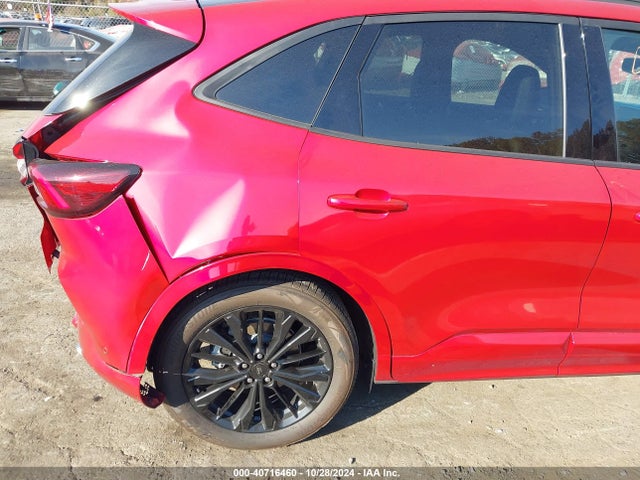 1FMCU9PZ0RUB21543 Ford Escape St-line Elite