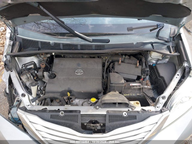 5TDDK3DC4FS096996 Toyota Sienna Limited Premium 7 Passenger