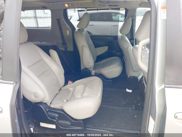 5TDDK3DC4FS096996 Toyota Sienna Limited Premium 7 Passenger