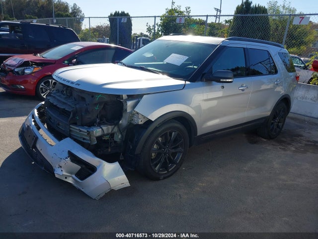 Ford EXPLORER XLT 2018 1FM5K7D89JGC93894 Image 2