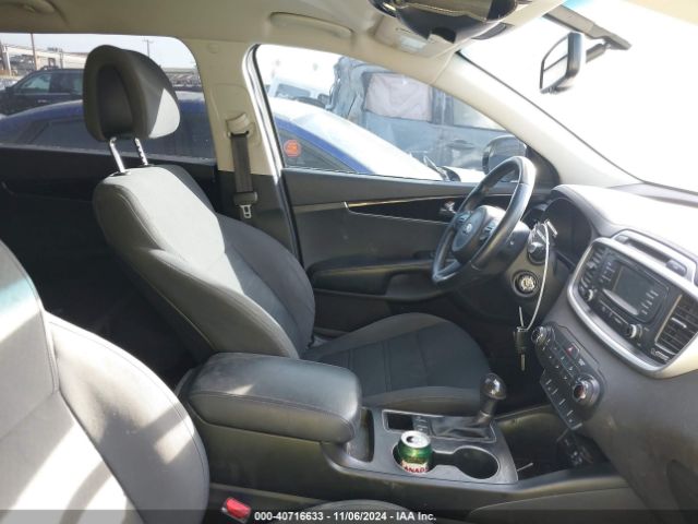 5XYPG4A59GG109802 KIA Sorento 3.3l Lx