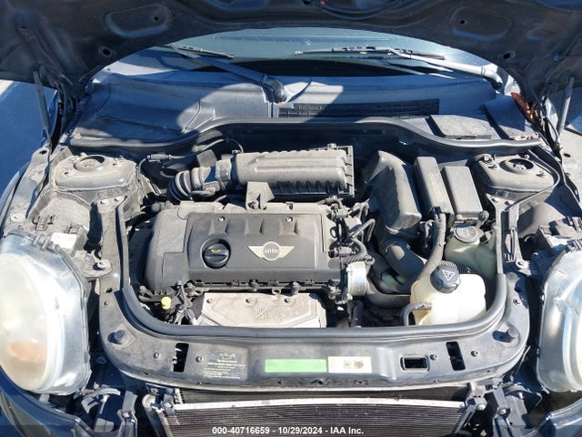2010 MINI COOPER WMWMF3C57ATZ64407 Photo 9
