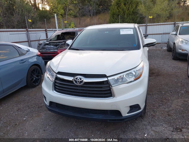 5TDZARFHXFS014192 Toyota Highlander Le