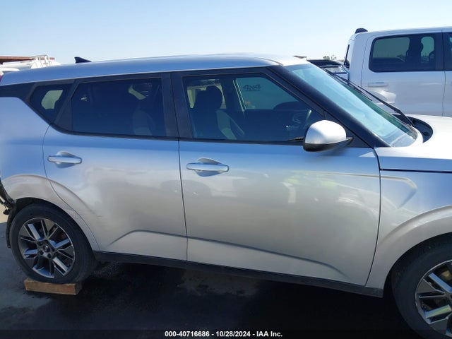KIA SOUL S 2021 KNDJ23AU6M7795974 Image 13