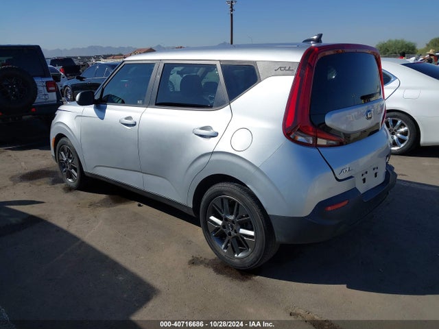 KIA SOUL S 2021 KNDJ23AU6M7795974 Image 3