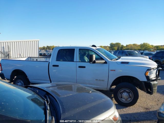 3C6UR5HJ4NG155081 RAM 2500 Tradesman  4x4 8' Box