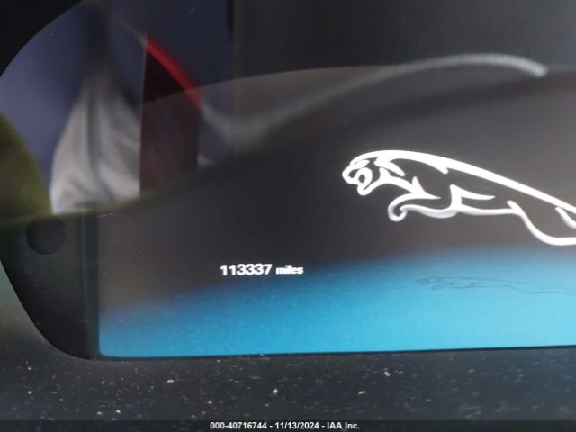 2011 JAGUAR XJ SAJWA2GB0BLV06876 Photo 6