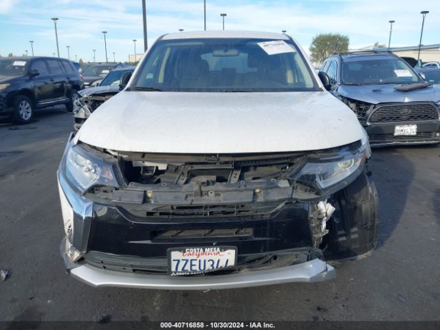 JA4AZ2A3XHZ063493 Mitsubishi Outlander Es