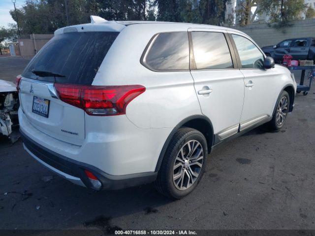 JA4AZ2A3XHZ063493 Mitsubishi Outlander Es