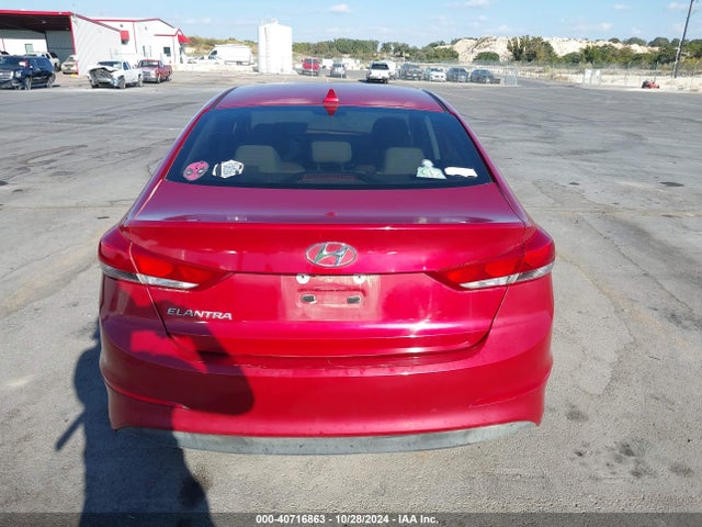 Hyundai ELANTRA SEL 2018 5NPD84LF6JH245214 Image 16