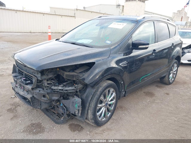 Ford Escape Titanium 2018 1FMCU9J91JUD28231 Image 2