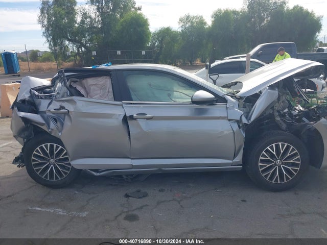 3VWE57BUXKM233767 Volkswagen Jetta 1.4t Sel