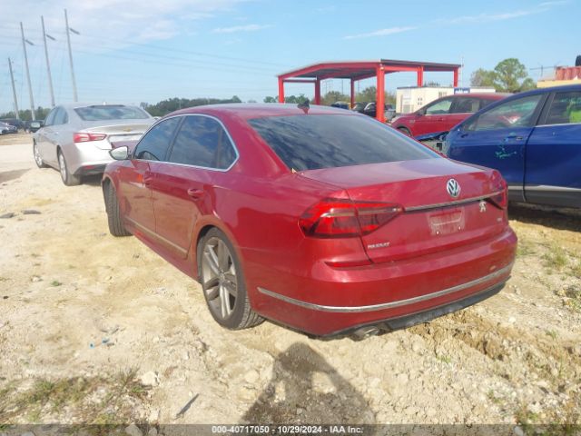 1VWDT7A3XHC065908 Volkswagen Passat 1.8t R-line