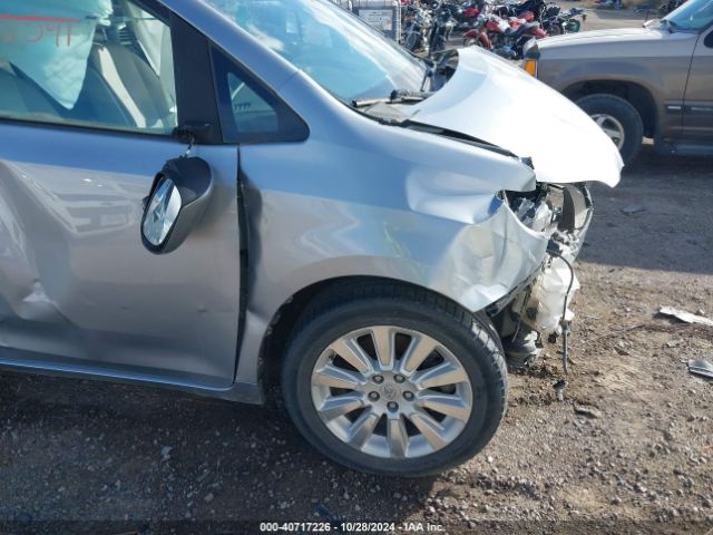 5TDDK3DC9ES083093 Toyota Sienna Limited 7 Passenger