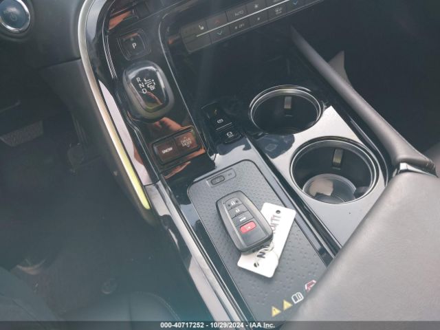 JTDAAAAA6NA006983 Toyota Mirai Xle