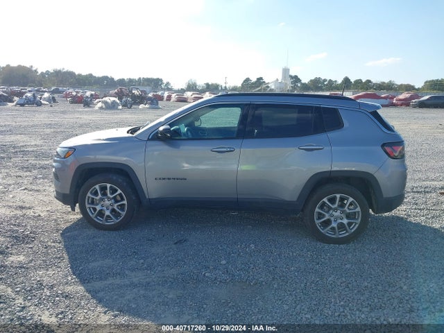 Jeep Compass Latitude Lux 4x4 2022 3C4NJDFB9NT221304 Image 14
