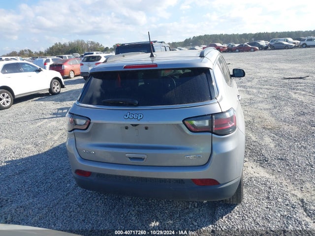 Jeep Compass Latitude Lux 4x4 2022 3C4NJDFB9NT221304 Image 16