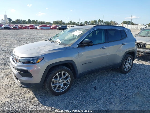 Jeep Compass Latitude Lux 4x4 2022 3C4NJDFB9NT221304 Image 2