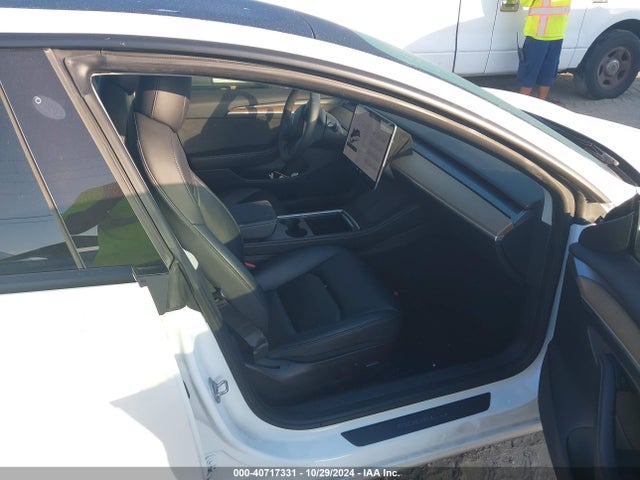 2022 TESLA MODEL 3 5YJ3E1EB9NF133492 Photo 4