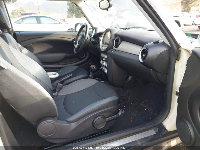 2009 MINI COOPER WMWMF33529TW77665 Photo 4