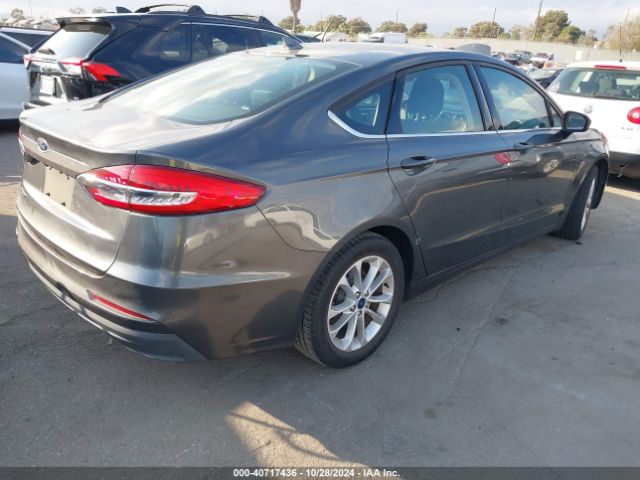 3FA6P0H7XLR239640 Ford FUSION SE