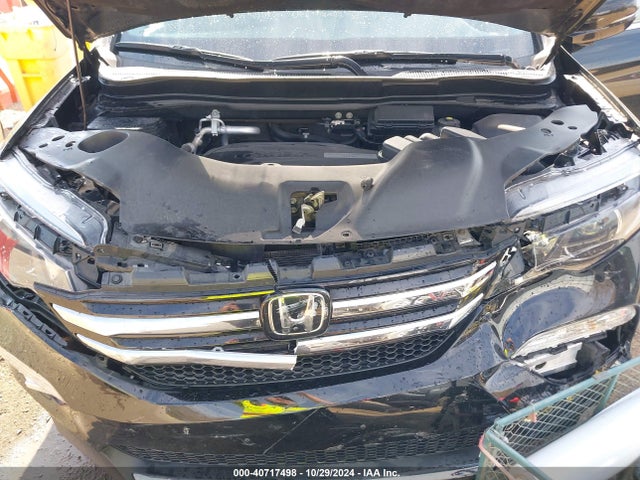 Honda Pilot Touring 2017 5FNYF6H90HB029681 Image 10