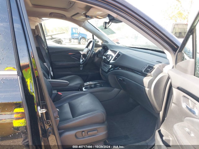 Honda Pilot Touring 2017 5FNYF6H90HB029681 Image 5