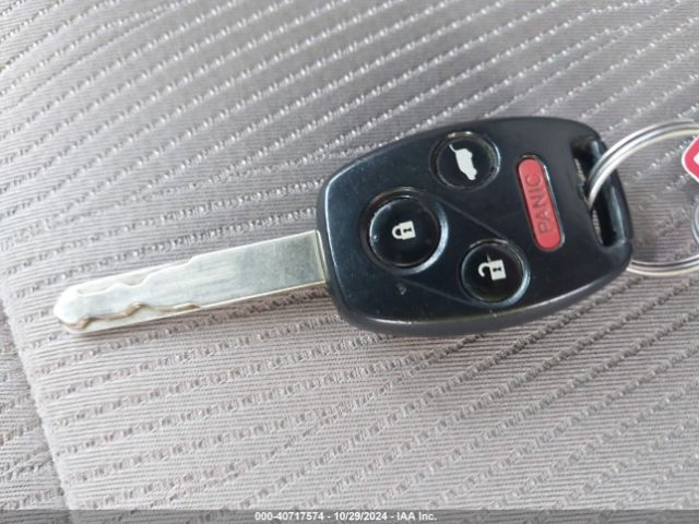 5FNYF4H33FB077141 Honda PILOT SE