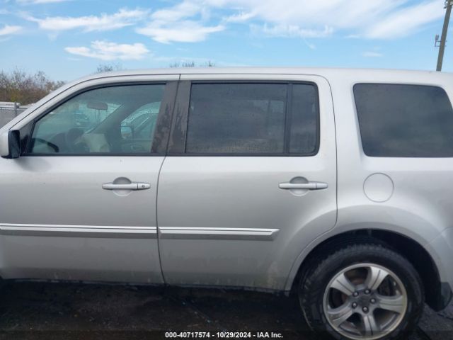 5FNYF4H33FB077141 Honda PILOT SE
