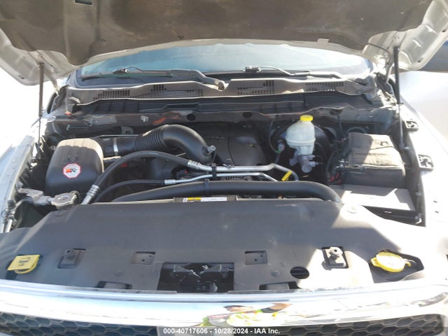1C6RR7GT3ES186318 RAM 1500 Slt