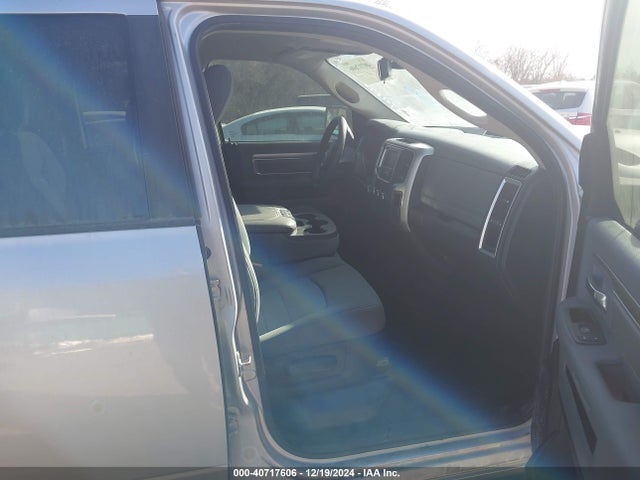 1C6RR7GT3ES186318 RAM 1500 Slt