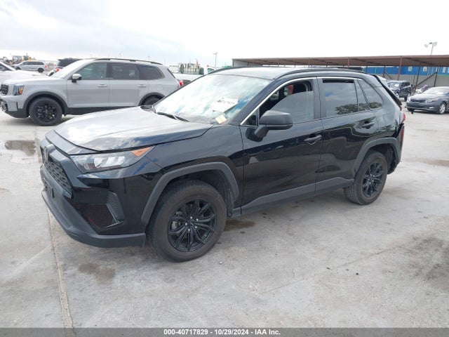 Toyota RAV4 LE 2019 2T3F1RFV1KC012446 Image 2