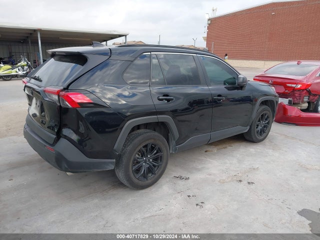 Toyota RAV4 LE 2019 2T3F1RFV1KC012446 Image 4