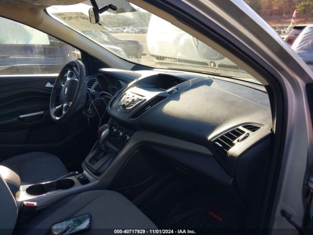 1FMCU9GX6GUC50009 Ford ESCAPE SE